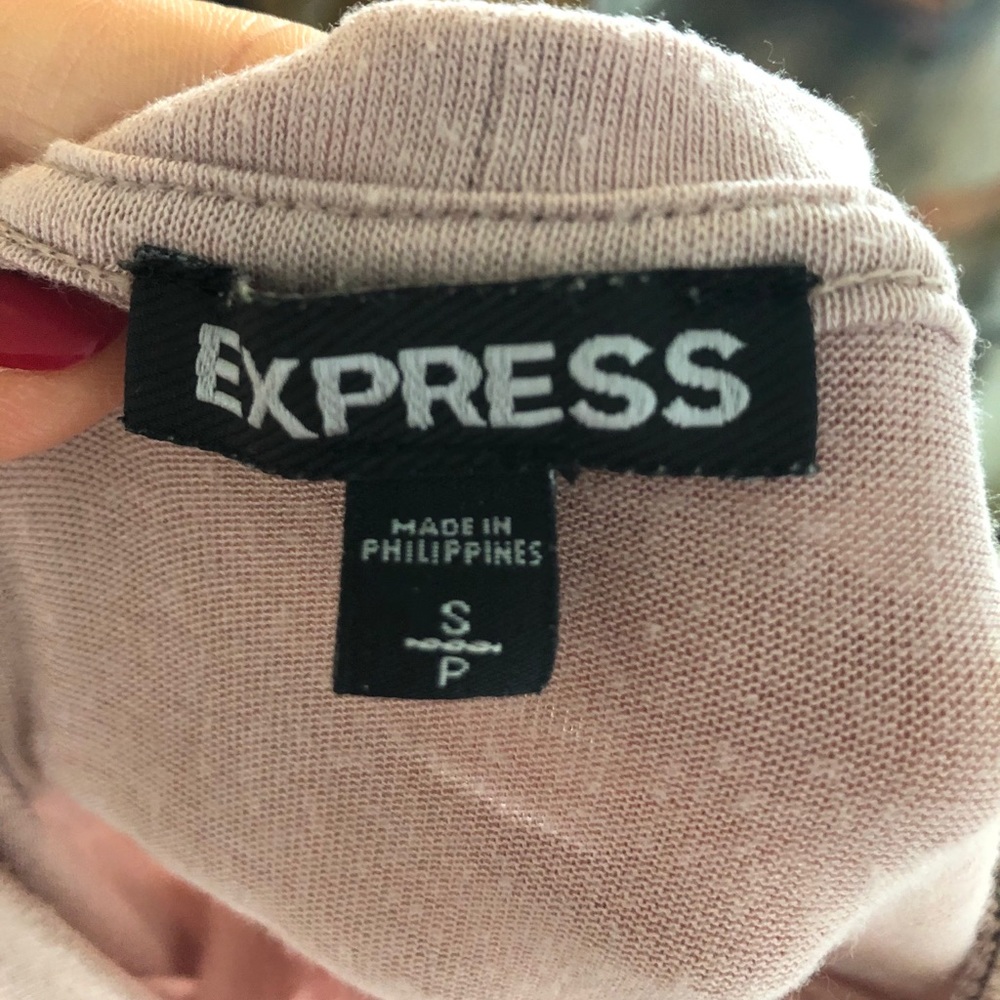 Express Pink Ruffled T-shirt - Picture 4 of 5